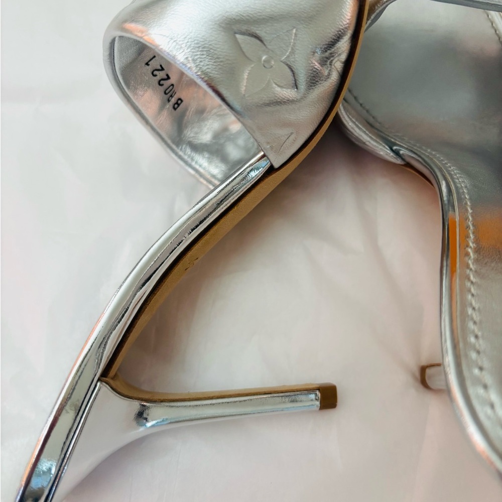 Louis Vuitton Silver Monogram Mule Sandals Size 37 Heels EU 37 US 6.5 - Picture 8 of 10